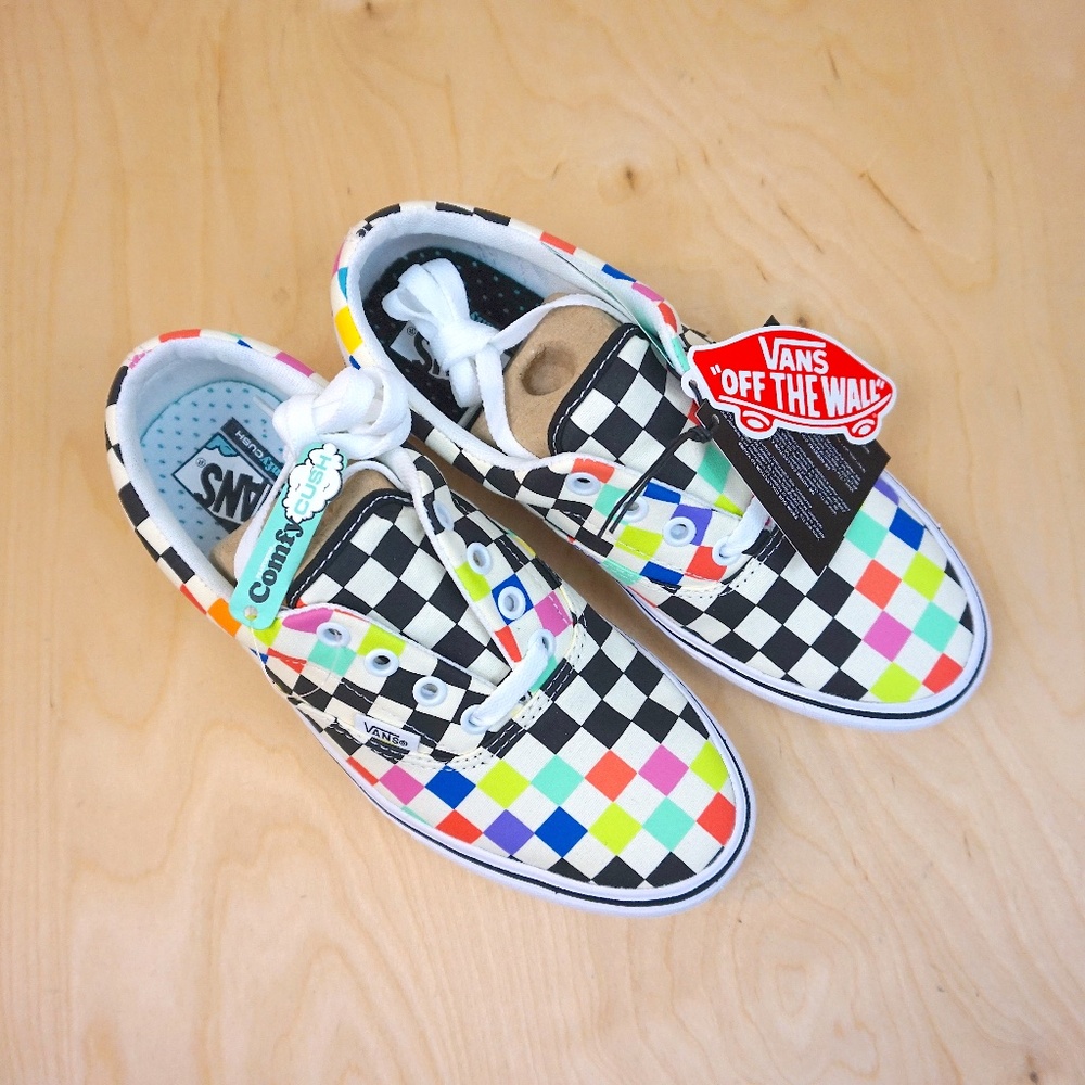 NWT Vans x MoMA Unisex "Checkerboard Comfycush Era" Sneakers